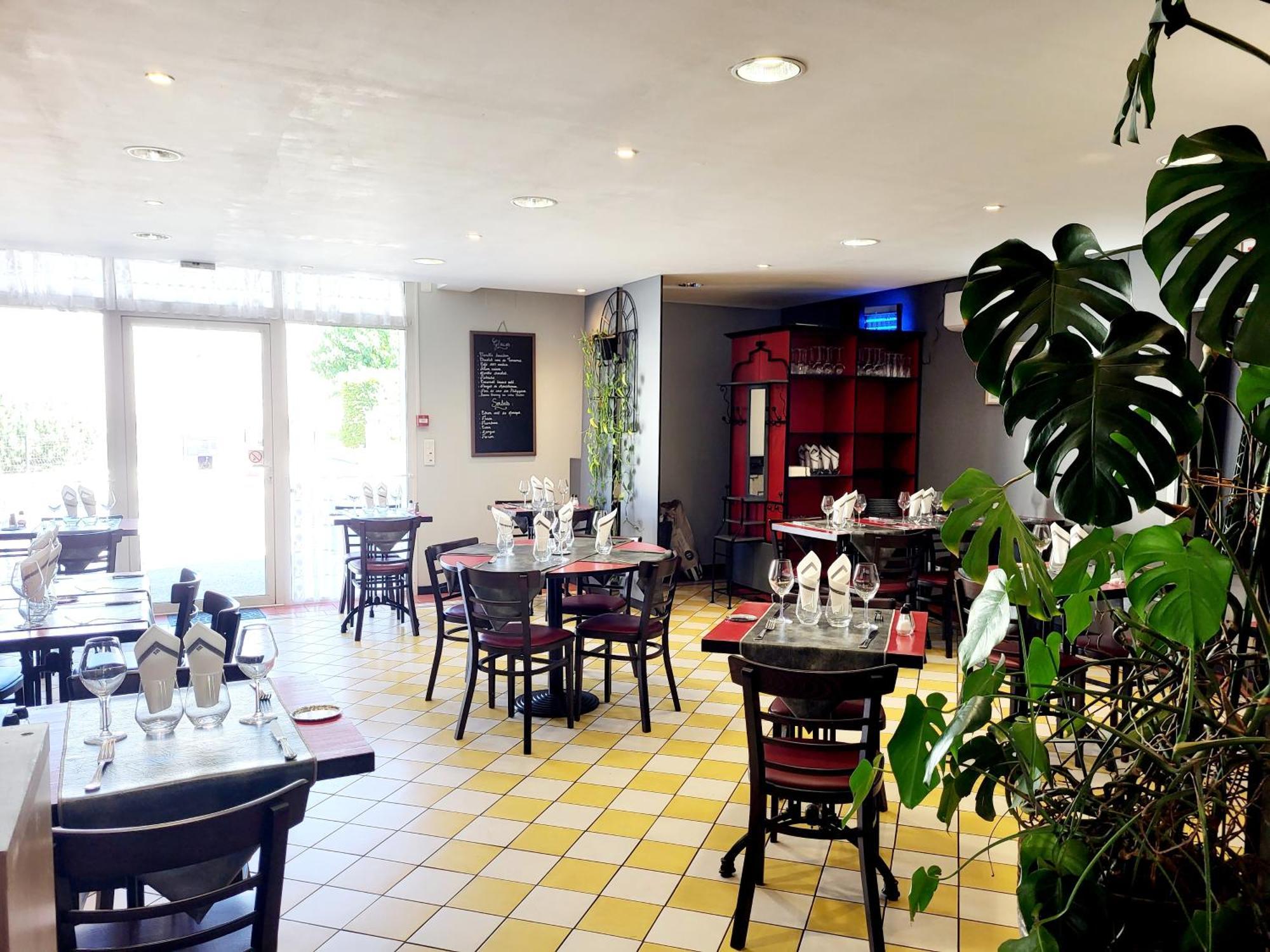 Auberge Des Lacs Bleus Clérac Esterno foto